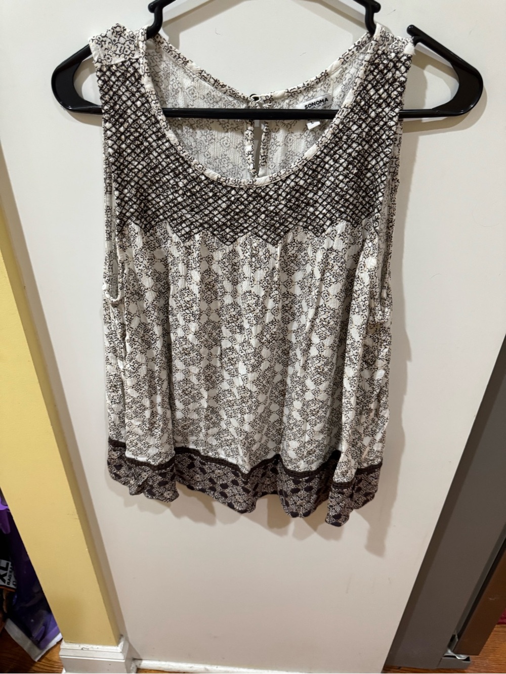 Sonoma Black & White Printed Sleeveless Camisole